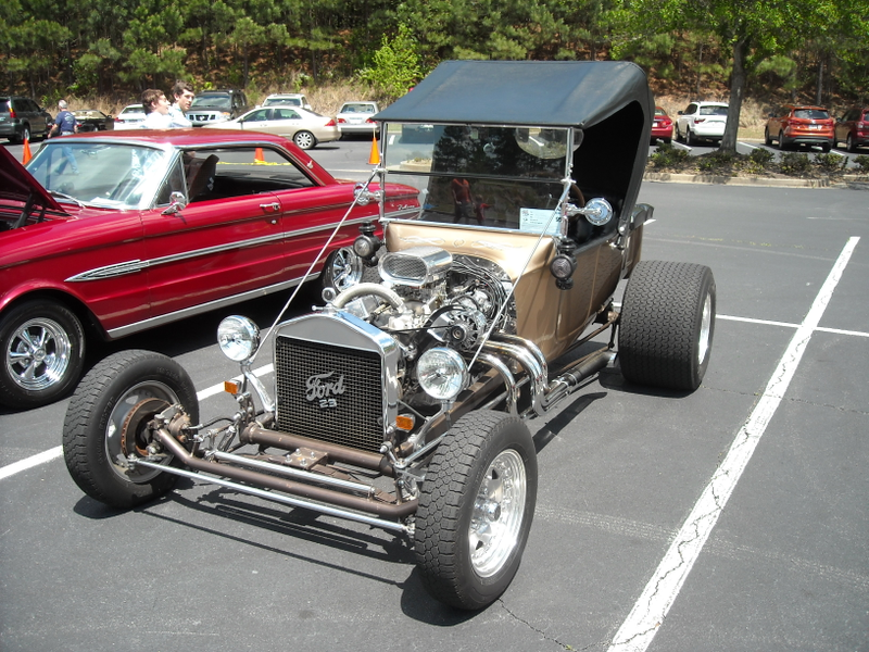 Illustration for article titled 'Classics for Charity' Car Show Canton GA 4/26/2015 photo dump